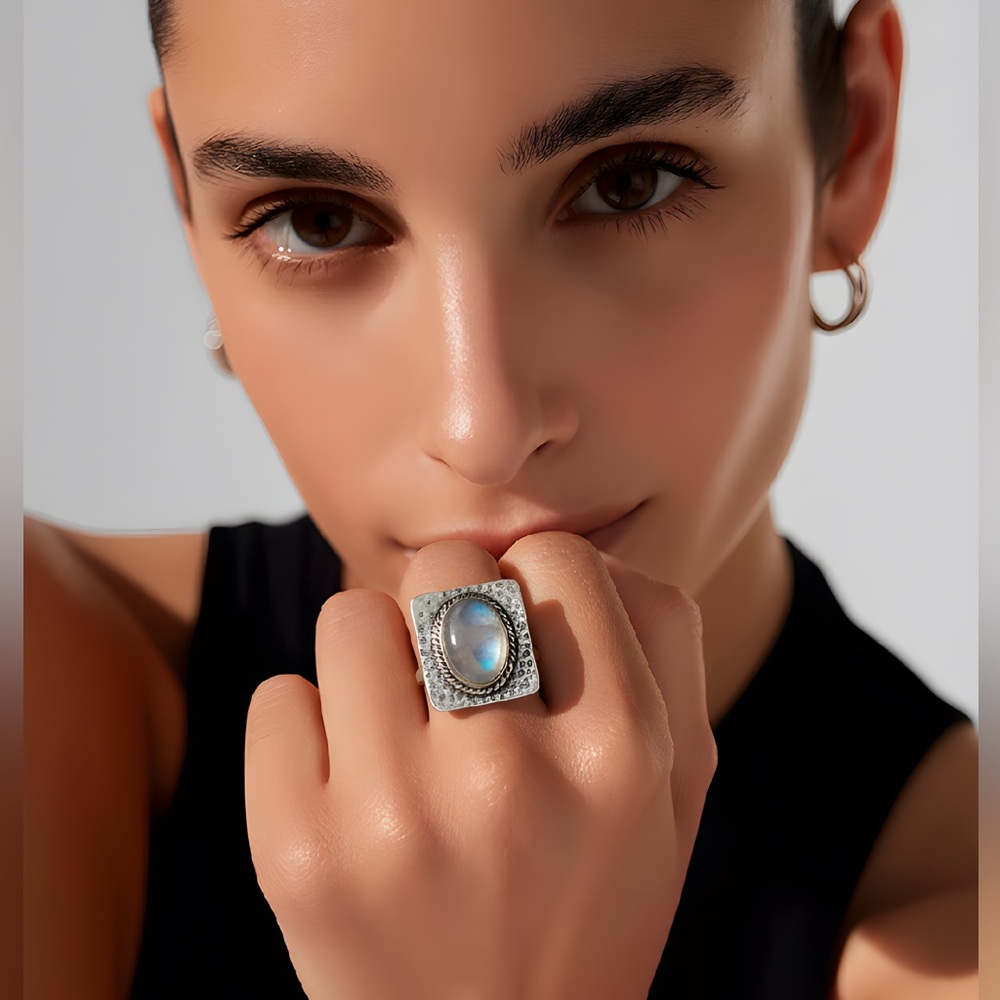 *NEW* Rainbow oval moonstone ring with twisted rope Bezel & hammered silver.